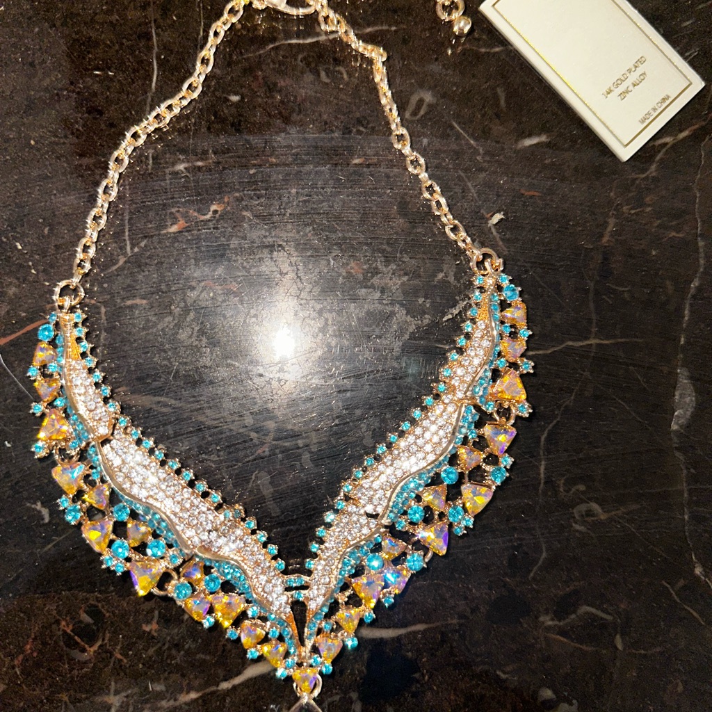 Elegant Gold And Blue Necklace 20$